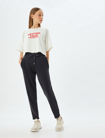 Koton Regular Broek in Zwart