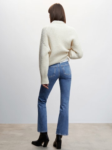 MANGO Flared Jeans 'Carmela' in Blau