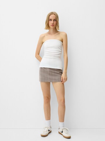 Bershka Skinny Shorts in Braun