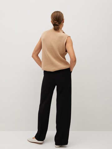 Wide Leg Pantalon à pince 'Betty' MANGO en noir