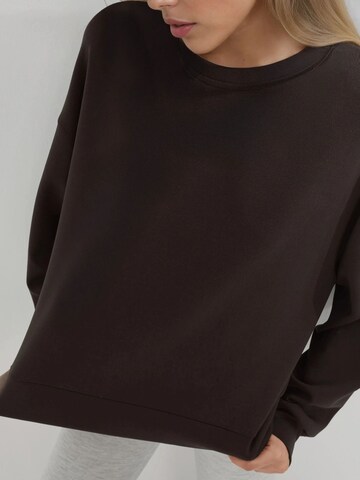 Busem Sweatshirt in Braun