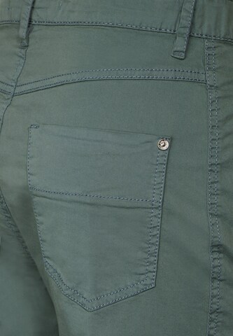 STREET ONE Loose fit Cargo Pants in Green