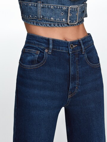 Pull&Bear Wide leg Jeans i blå