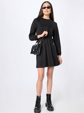 Robe 'Floria' ABOUT YOU en noir