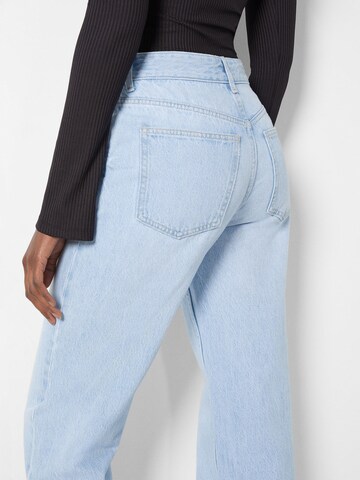 Bershka Regular Jeans in Blau