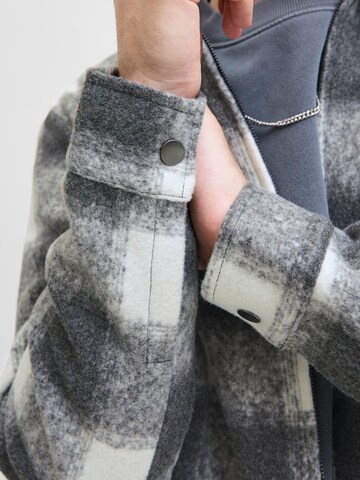 JACK & JONES Between-Season Jacket 'JJHANK' in Grey