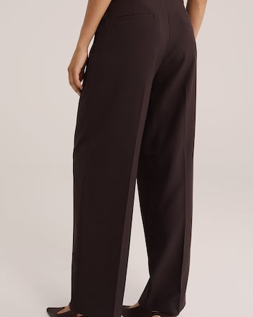 WE Fashion - regular Pantalón plisado en marrón