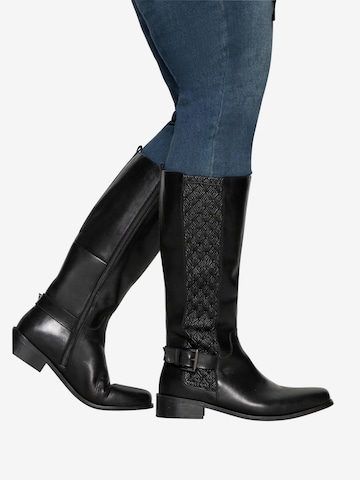 SHEEGO Boots in Black: front