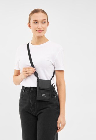 Borsa a tracolla 'Troy' di Johnny Urban in nero: frontale