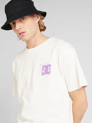 Tricou 'MID CENTURY' de la DC Shoes pe alb