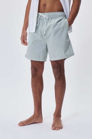 Shorts de bain 'Swimmer' Matinique en vert : devant