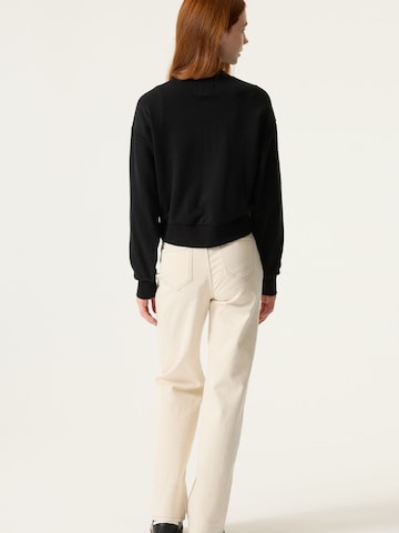 GARCIA Sweatshirt in Black