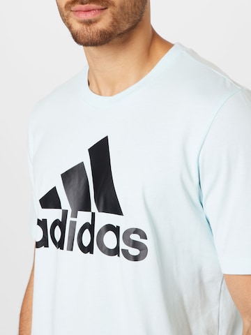 ADIDAS SPORTSWEAR - Camisa funcionais 'Essentials Big Logo' em azul