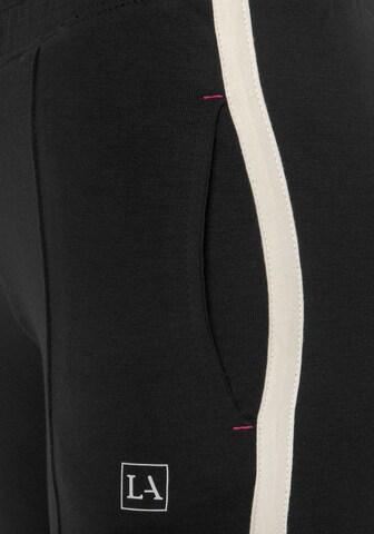 Regular Pantalon de sport LASCANA ACTIVE en noir