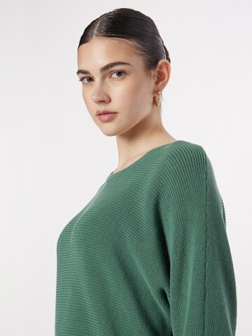 Pullover di Tranquillo in verde