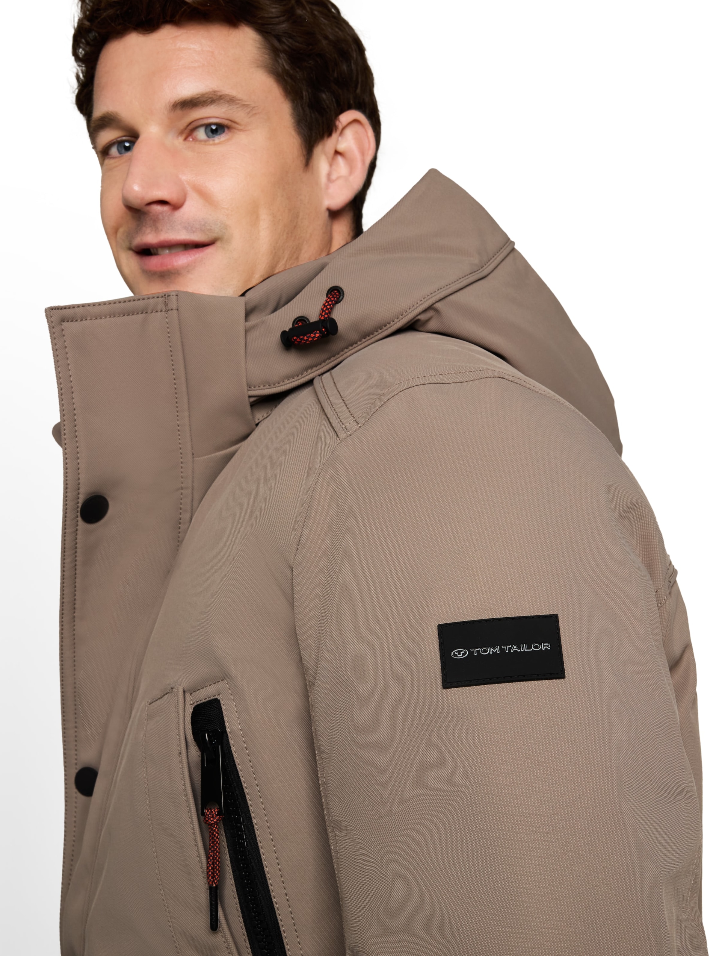 TOM TAILOR - Chaqueta funcional en marrón