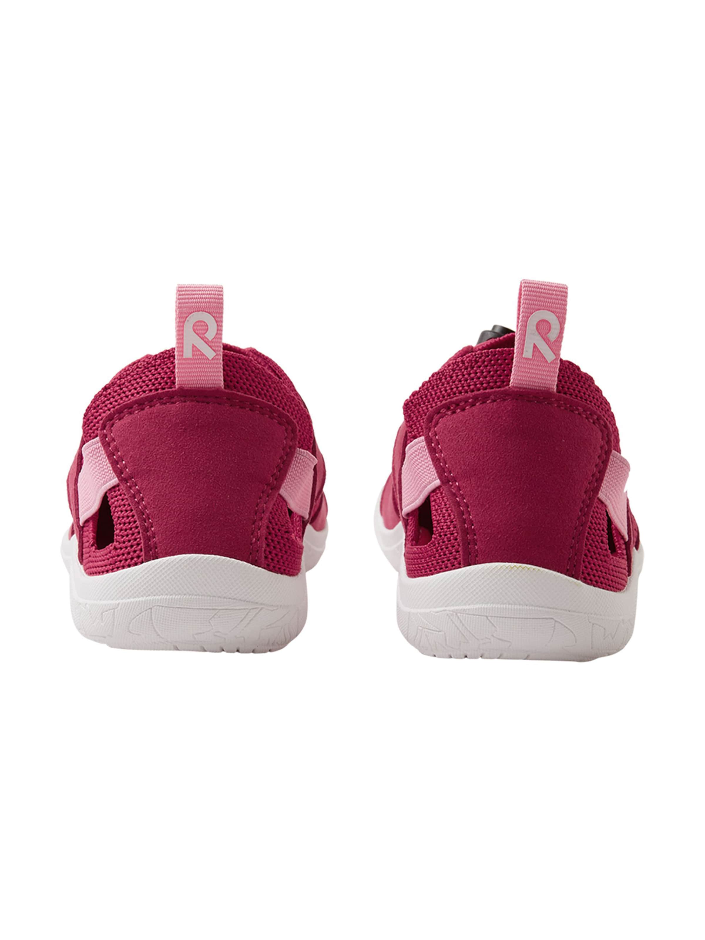 Chaussures ouvertes Reima en rose