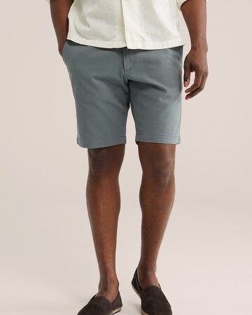 WE Fashion - regular Pantalón chino en verde: frente