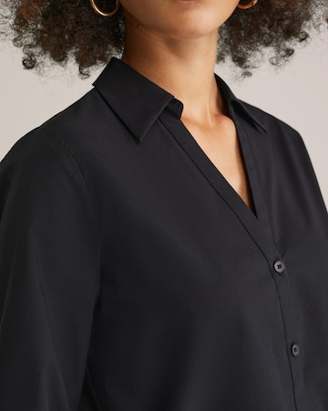 Bluză de la WE Fashion pe negru