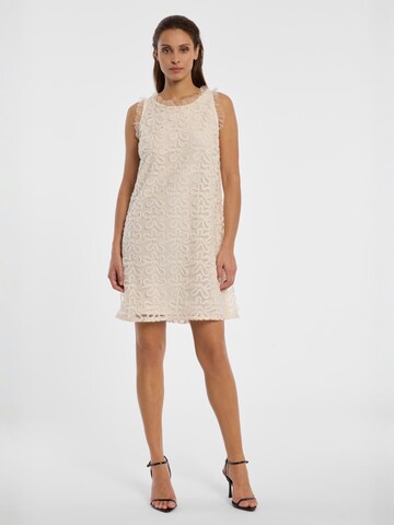 Ana Alcazar Kleid 'Daith' in Weiß