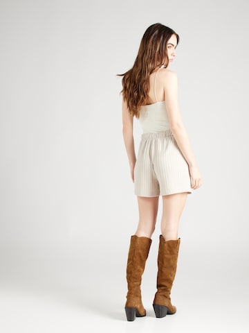 VERO MODA Regular Shorts 'OLIVA' in Beige