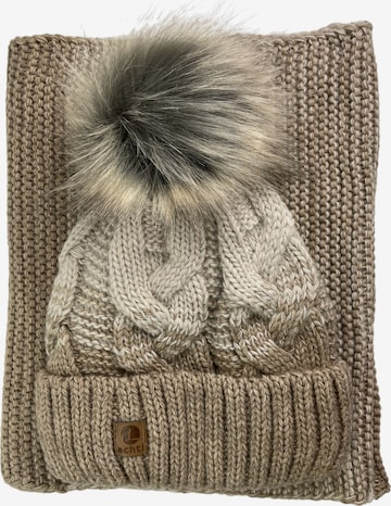 Kumixi Beanie 'Set' in Beige: front