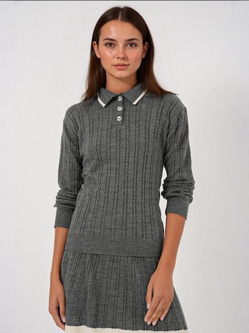 Costume Bigdart en gris