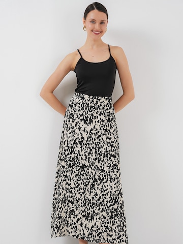 Bigdart Skirt in Black