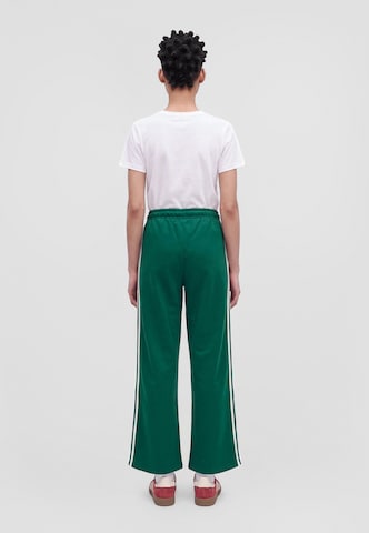 ADIDAS ORIGINALS - regular Pantalón 'AdiSignature' en verde: atrás