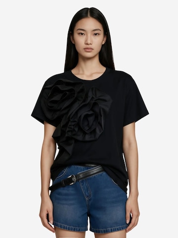 MSN Collection Shirt in Black: front