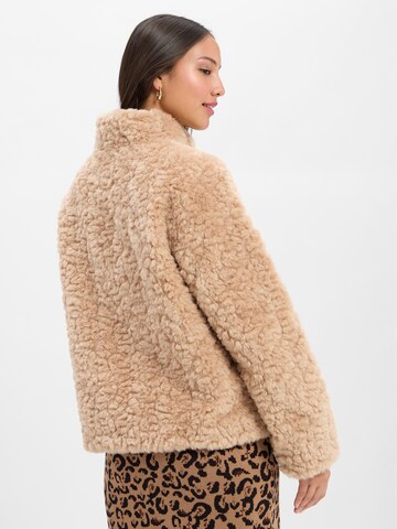 Veste mi-saison Marie Lund en beige