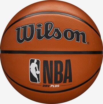 WILSON Ball 'NBA Drv Plus 5' in Braun: predná strana