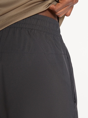 Reebok - Regular Calças de desporto em preto