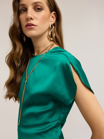 Chemisier MOTIVI en vert