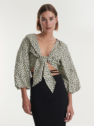 EDITED Blouse 'Tia' in Groen: voorkant