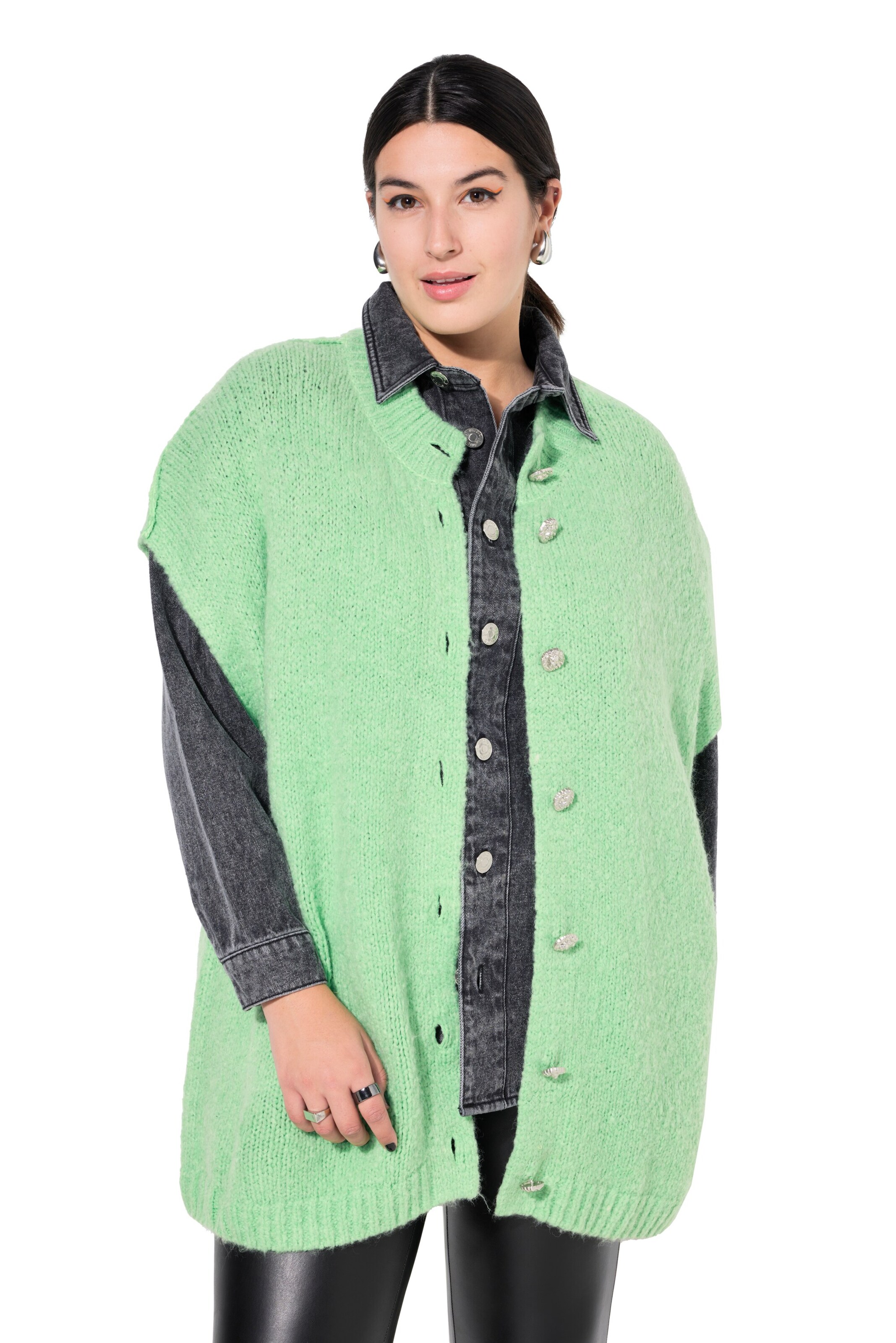 Studio Untold Knit cardigan in Green: front