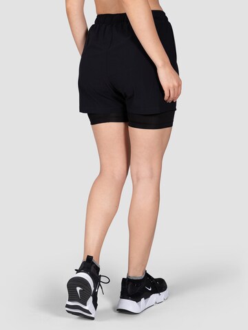 MOROTAI - Skinny Calças de desporto ' Kansei Shorts ' em preto