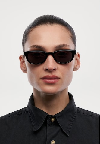 CHIMI - Óculos de sol 'Lyra' em preto: frente