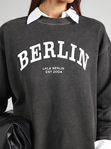 Sweat-shirt 'Berlin' Lala Berlin en noir