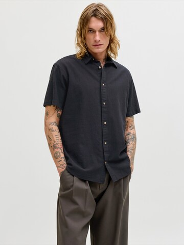 JACK & JONES - Ajuste regular Camisa 'JJESUMMER' en negro: frente