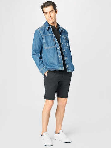 Lindbergh Regular Shorts in Schwarz