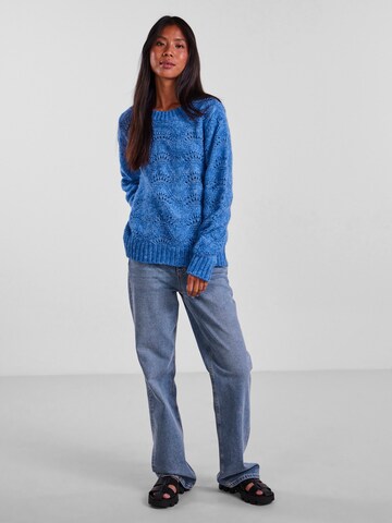 Pullover 'Bibbi' di PIECES in blu