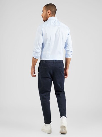 Tapered Pantaloni con pieghe di Goldgarn in blu