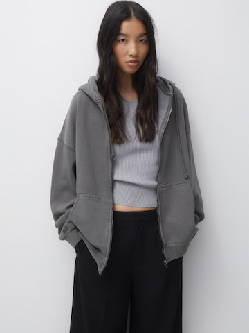 Pull&Bear Sweat jacket in Grey: front