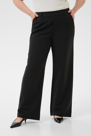 Wide Leg Pantalon chino 'KCHalley' KAFFE CURVE en noir : devant