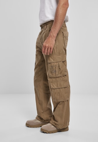 Loosefit Pantaloni cargo di Brandit in beige