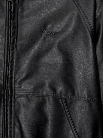 Pull&Bear Jacke in Schwarz