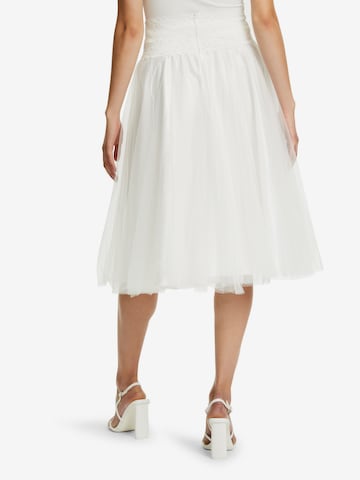 Vera Mont Skirt in White