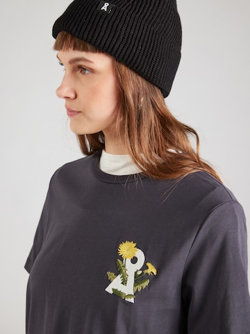 Tricou 'LUALAA' de la ARMEDANGELS pe gri