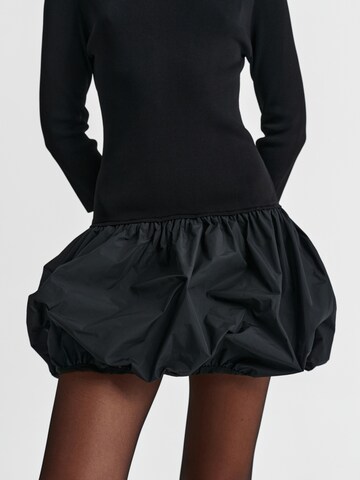 TATUUM Damenkleid Wirkware in Schwarz